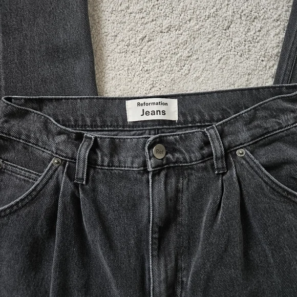 Reformation Jeans | Isabelle Pleated Jean Washed Black Denim Womens 27 - Picture 4 of 7